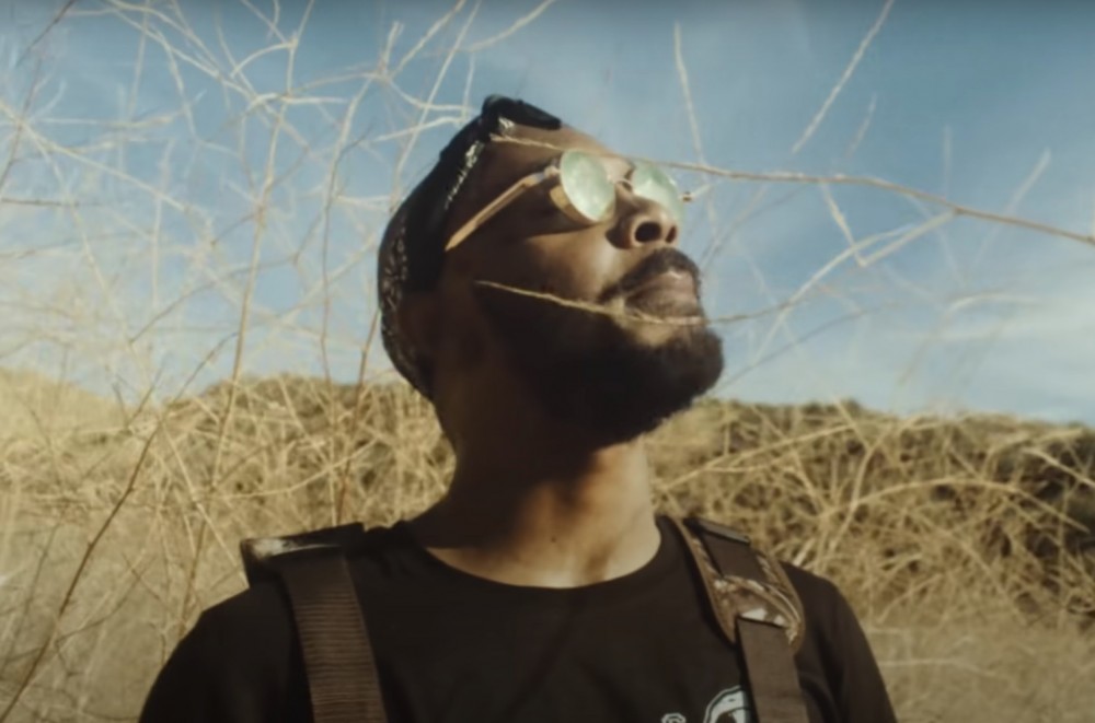 JPEGMAFIA in the wild in the video for "FIX URSELF!"